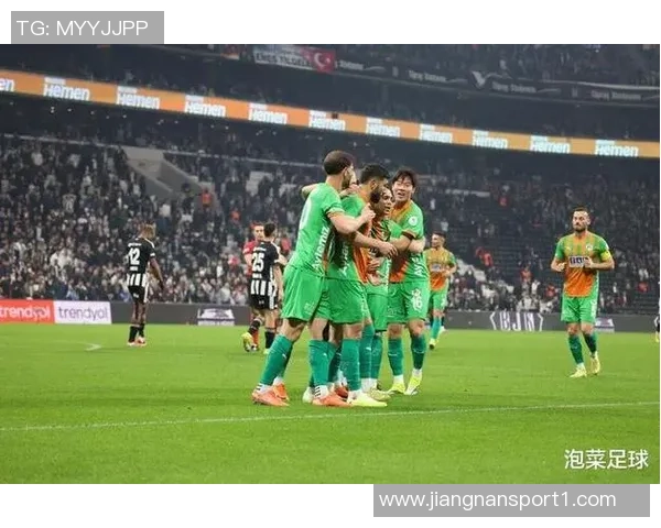 韩国队再下一城吴贤揆反越位单刀破门助力球队领先巴拉圭2-0